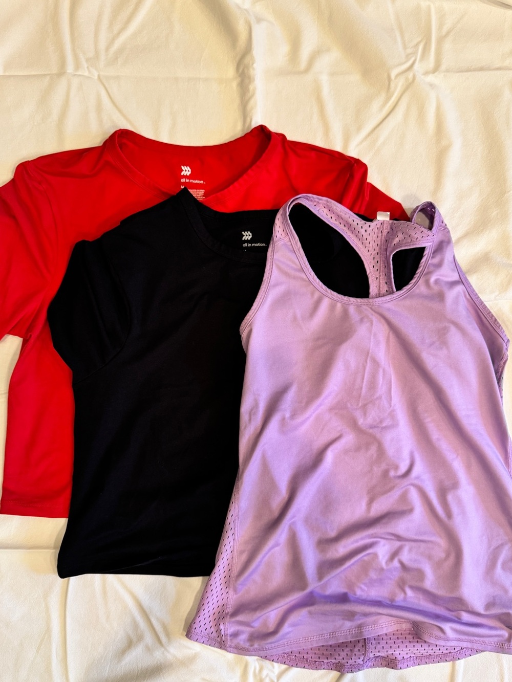 Set of workout tops M